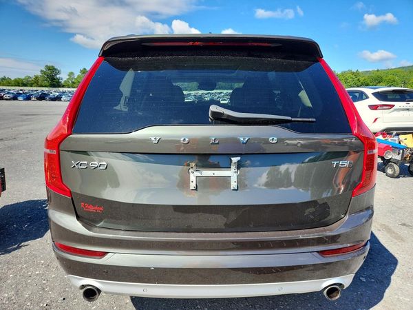 2018 VOLVO XC90