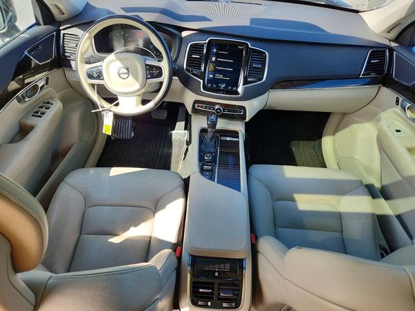 2018 VOLVO XC90