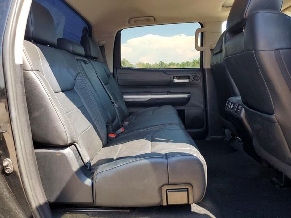 2016 TOYOTA TUNDRA