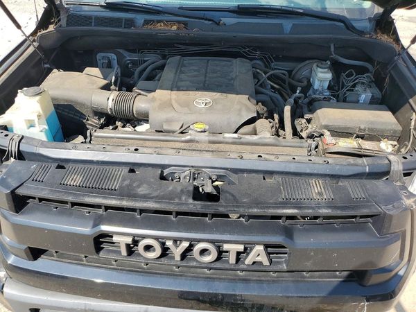2016 TOYOTA TUNDRA