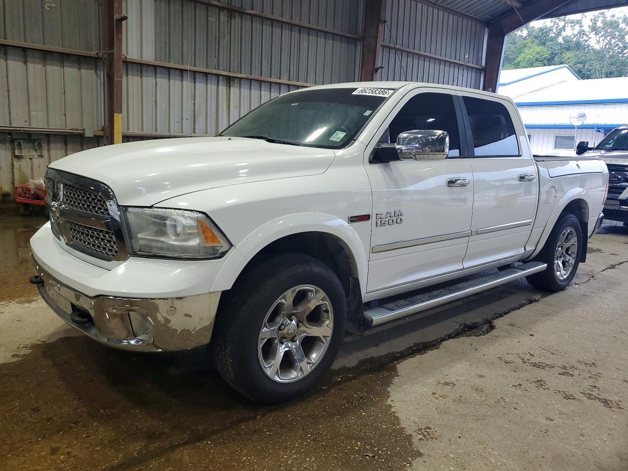 2015 RAM 1500 LARAMIE CREW CAB 4X4
