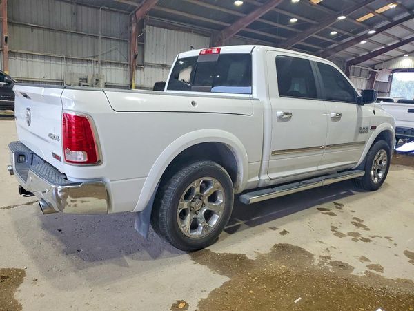 2015 RAM 1500 LARAMIE CREW CAB 4X4