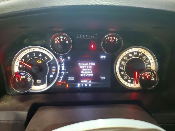 2015 RAM 1500 LARAMIE CREW CAB 4X4