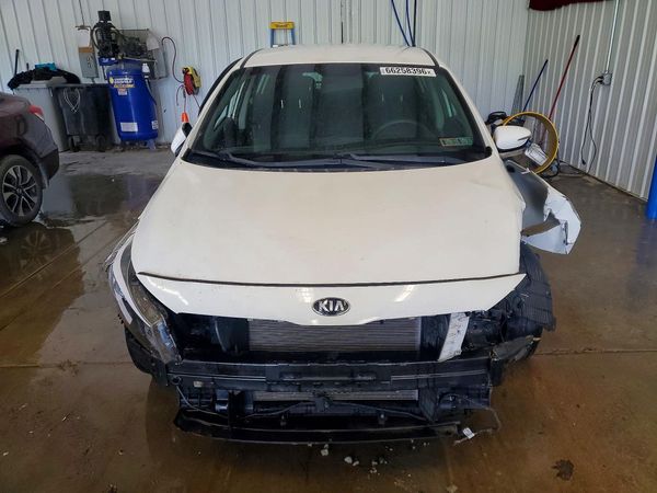 2018 KIA FORTE5