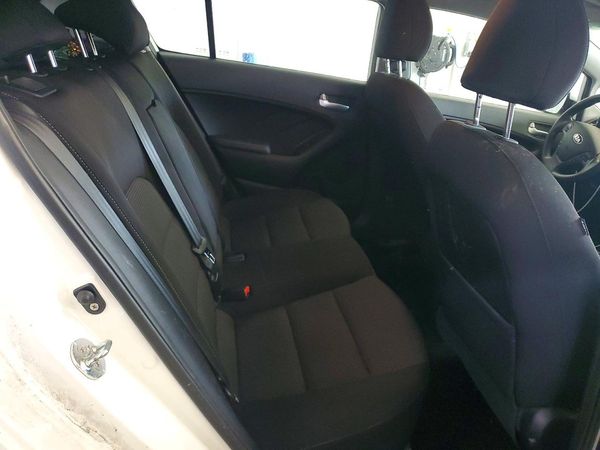 2018 KIA FORTE5