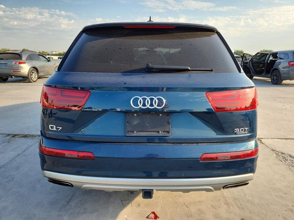 2018 AUDI Q7 quattro Premium Plus