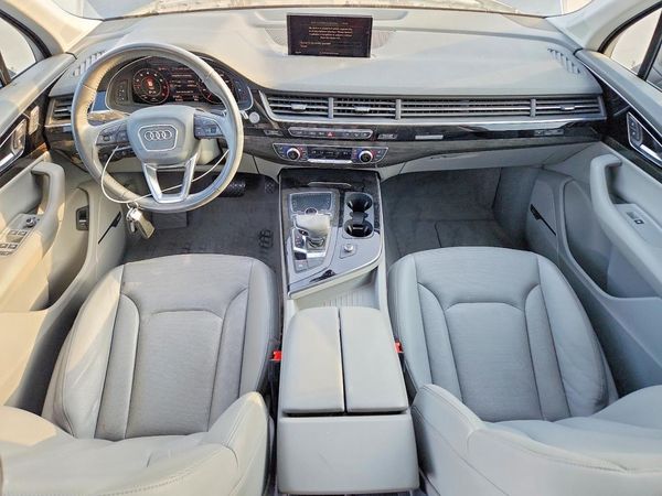 2018 AUDI Q7 quattro Premium Plus