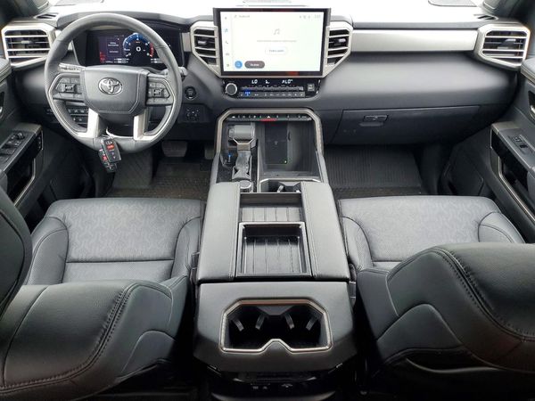 2025 TOYOTA TUNDRA