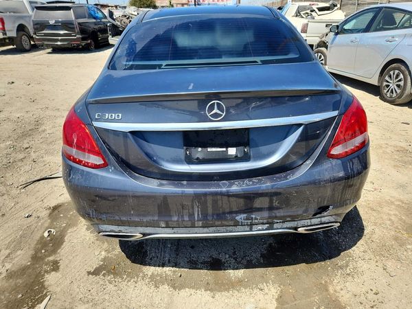 2015 MERCEDES-BENZ C Base