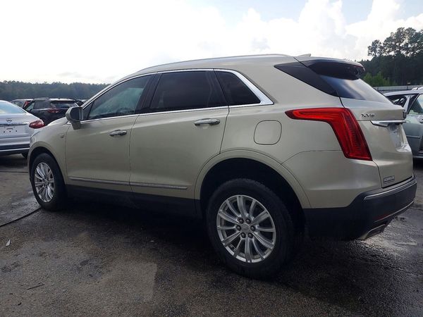 2017 CADILLAC XT5 Base