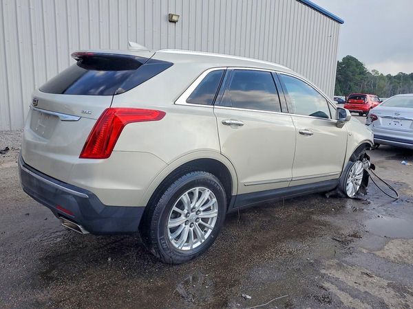 2017 CADILLAC XT5 Base