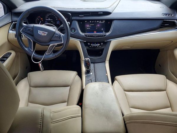 2017 CADILLAC XT5 Base