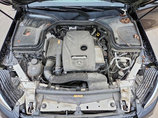 2017 MERCEDES-BENZ GLC-CLASS — Engine bay