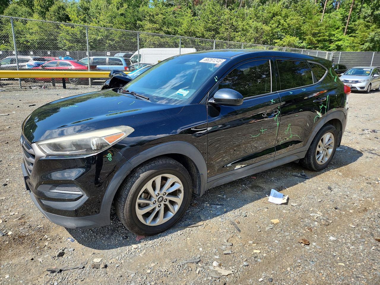 2016 HYUNDAI TUCSON SE