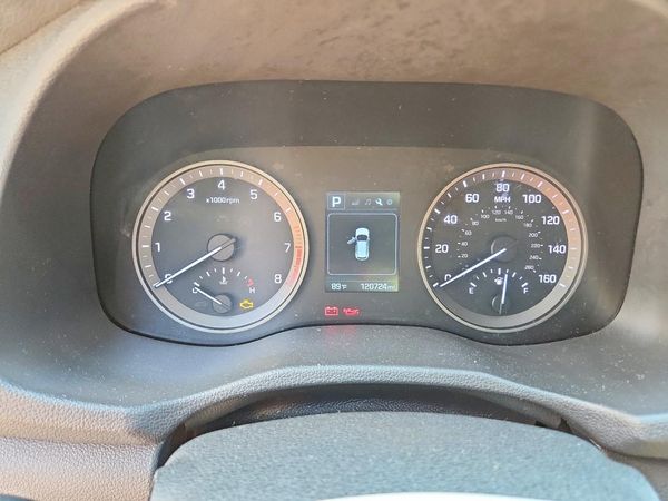 2016 HYUNDAI TUCSON SE