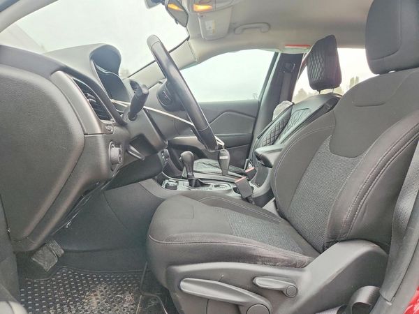2019 JEEP CHEROKEE LATITUDE 4X4