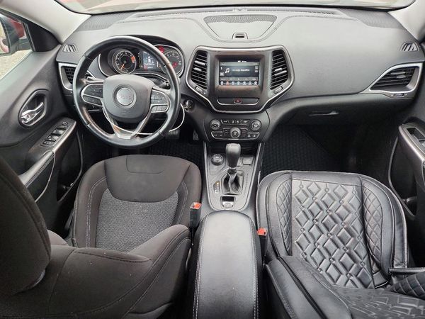 2019 JEEP CHEROKEE LATITUDE 4X4