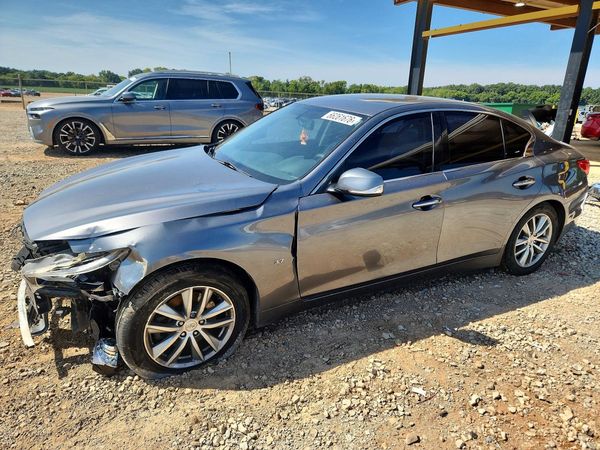 2015 INFINITI Q50
