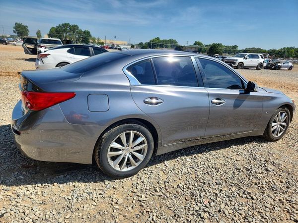 2015 INFINITI Q50