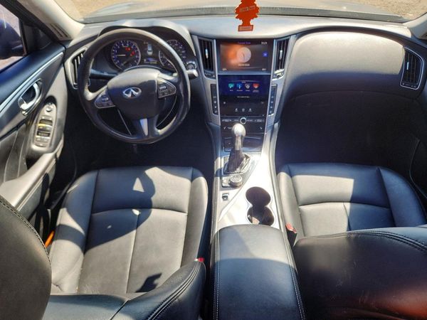 2015 INFINITI Q50