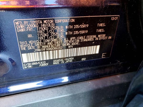 2022 TOYOTA RAV4 XLE Premium