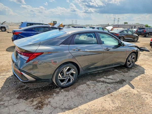2024 HYUNDAI ELANTRA