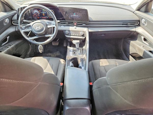 2024 HYUNDAI ELANTRA