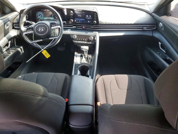 2021 HYUNDAI ELANTRA SEL w/ Convenience Pkg