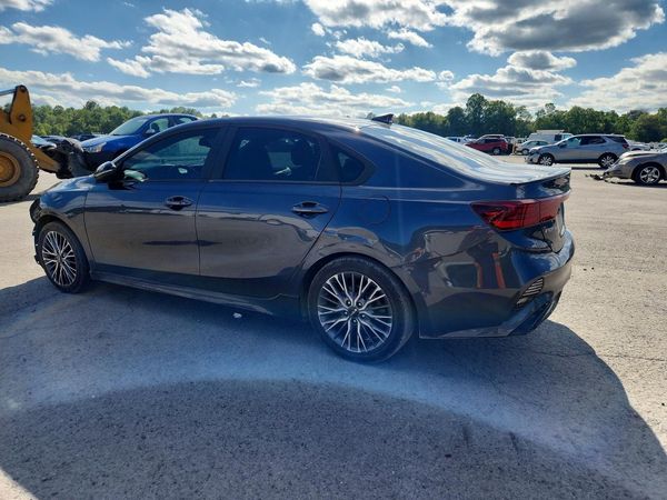 2022 KIA FORTE GT Line
