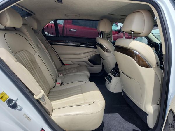 2017 GENESIS G90