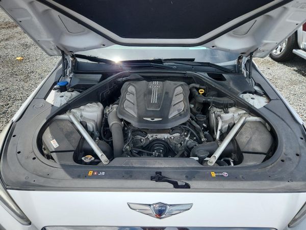 2017 GENESIS G90