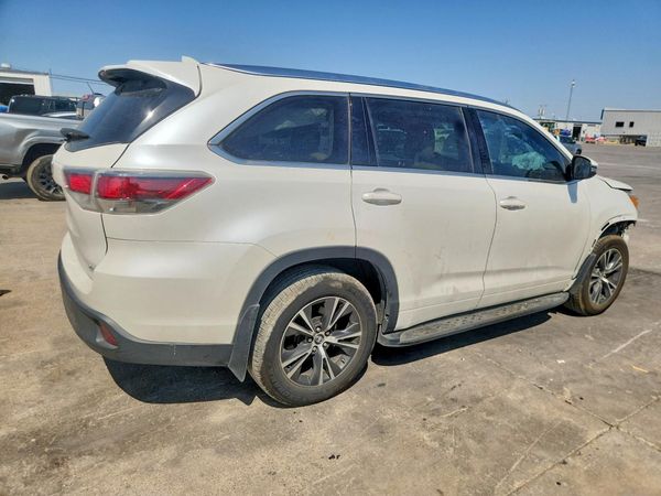 2016 TOYOTA HIGHLANDER
