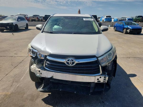 2016 TOYOTA HIGHLANDER