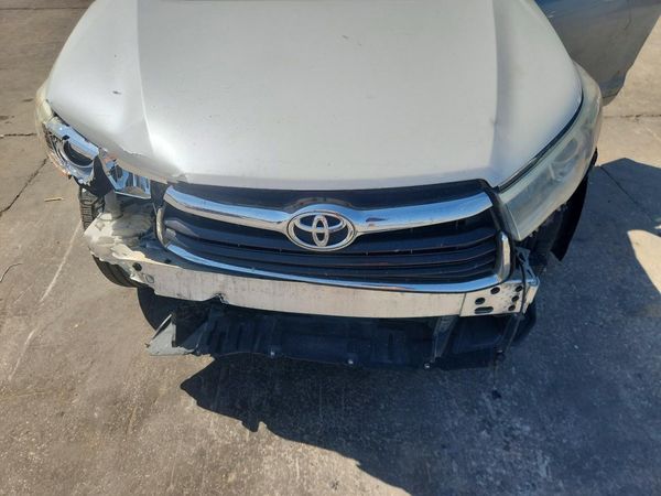 2016 TOYOTA HIGHLANDER