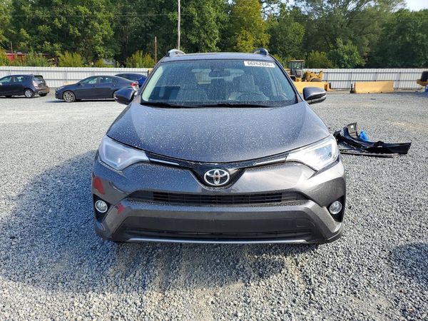 2018 TOYOTA RAV4 Adventure/XLE