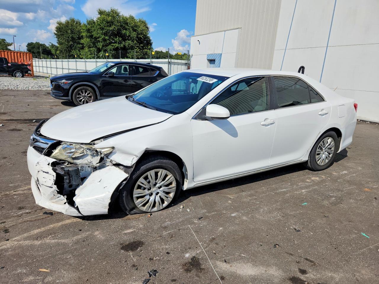 2014 TOYOTA CAMRY
