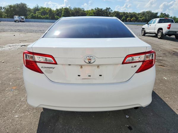 2014 TOYOTA CAMRY