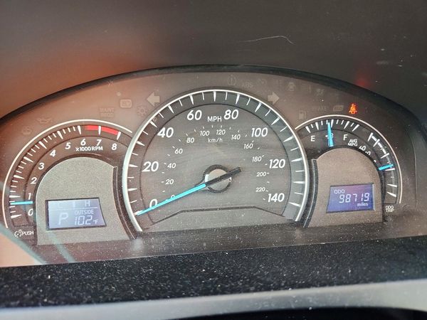 2014 TOYOTA CAMRY