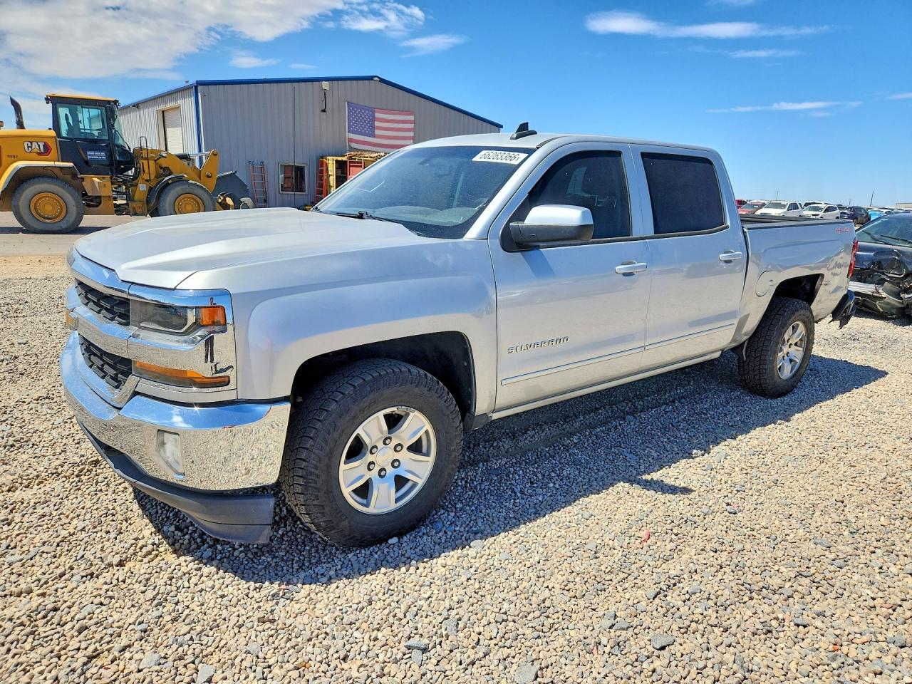 2018 CHEVROLET SILVERADO LT — Front 3/4