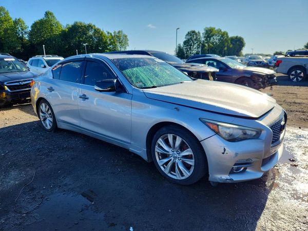 2014 INFINITI Q50 — Passenger 3/4