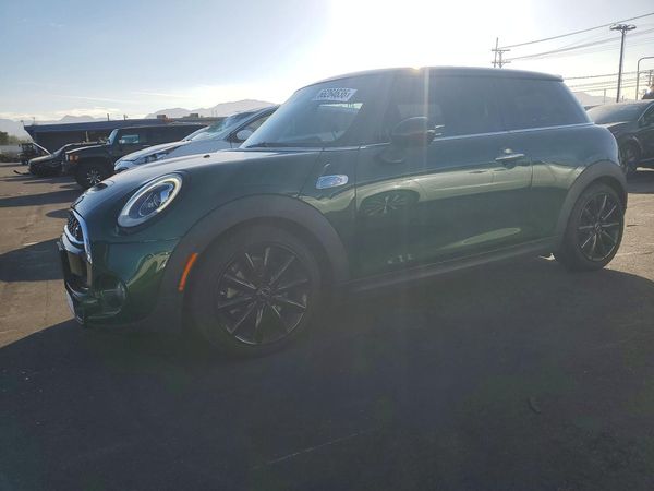 2018 MINI COOPER