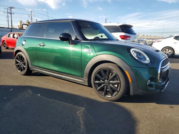 2018 MINI COOPER