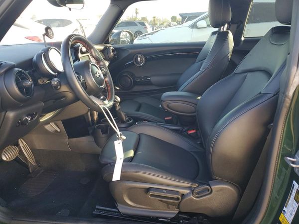2018 MINI COOPER