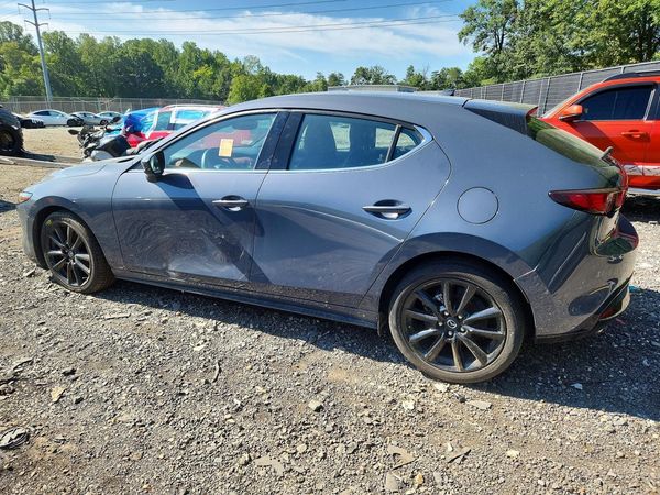 2021 MAZDA 3
