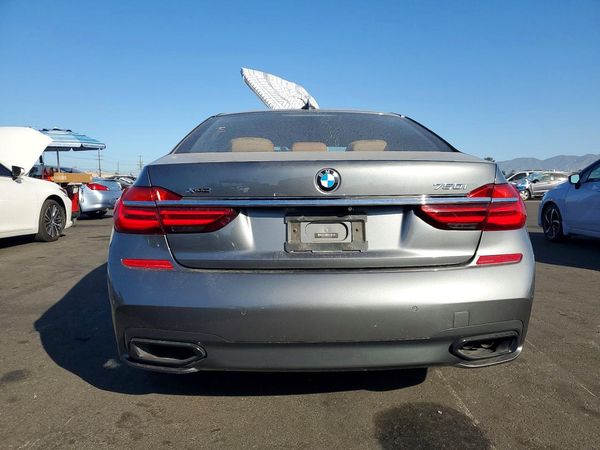2016 BMW 750 xDrive