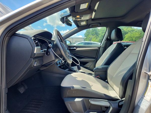 2021 VOLKSWAGEN JETTA S / SE / R-Line — DENT