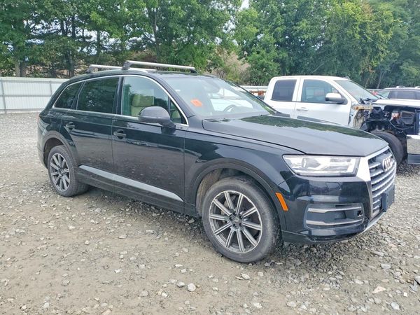 2017 AUDI Q7 quattro Premium Plus — Passenger 3/4