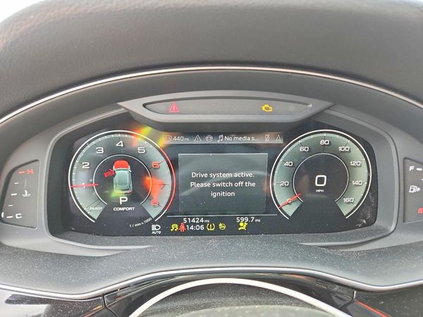 2023 AUDI Q8