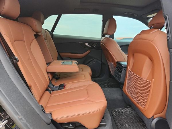 2023 AUDI Q8