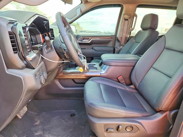 2026 CHEVROLET SILVERADO Trail Boss - LT — DENT